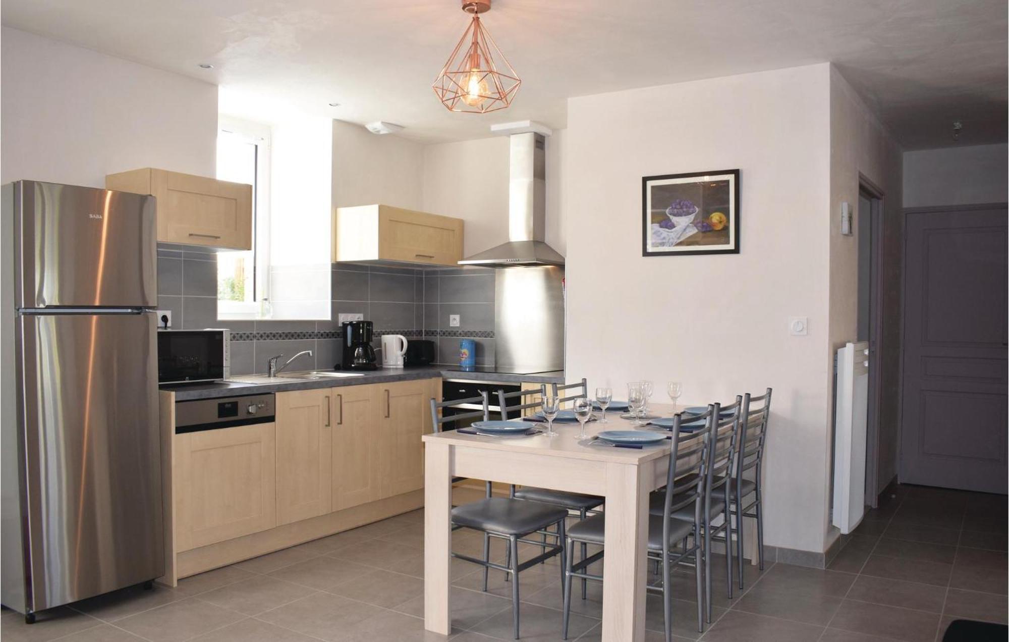 Gorgeous Home In Saint Alban With Kitchen Екстер'єр фото